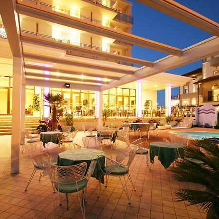 Hotel Excelsior Cattolica Eksteriør billede