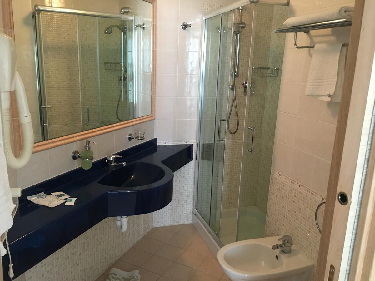 Hotel Excelsior Cattolica Eksteriør billede