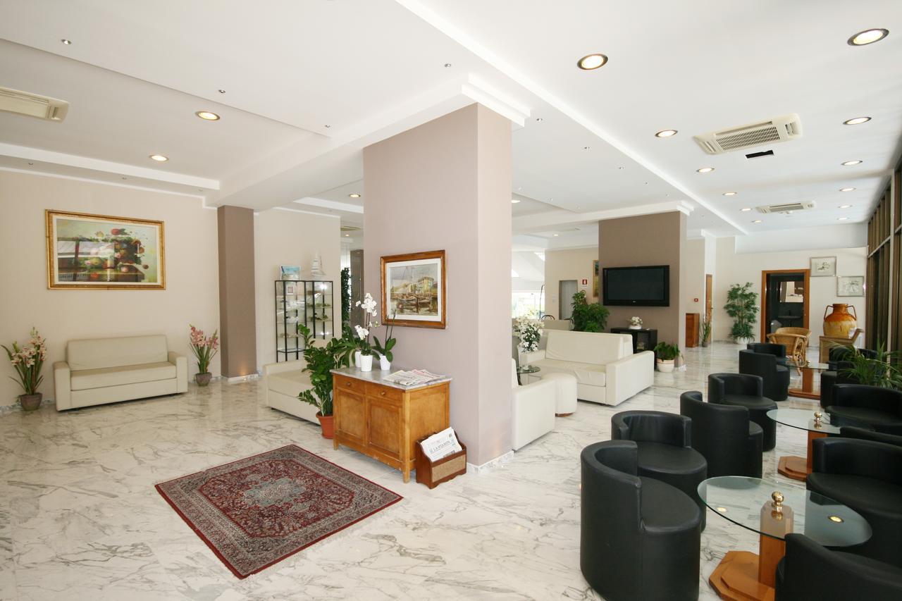 Hotel Excelsior Cattolica Eksteriør billede